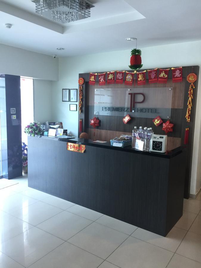 Premierz Hotel Лабуан Экстерьер фото