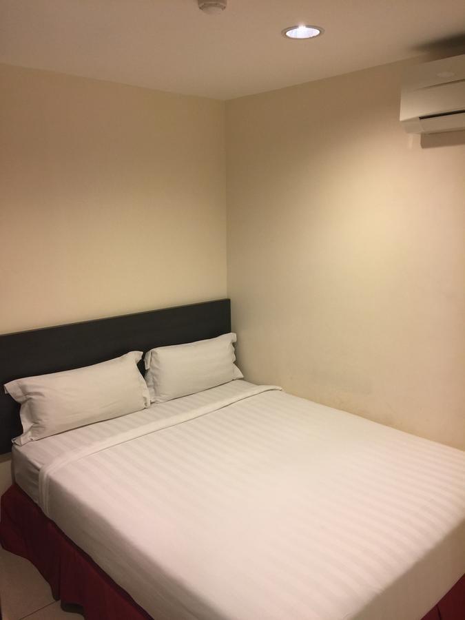 Premierz Hotel Лабуан Экстерьер фото